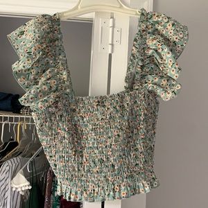 Lulu’s ruffle sleeve crop top NWT